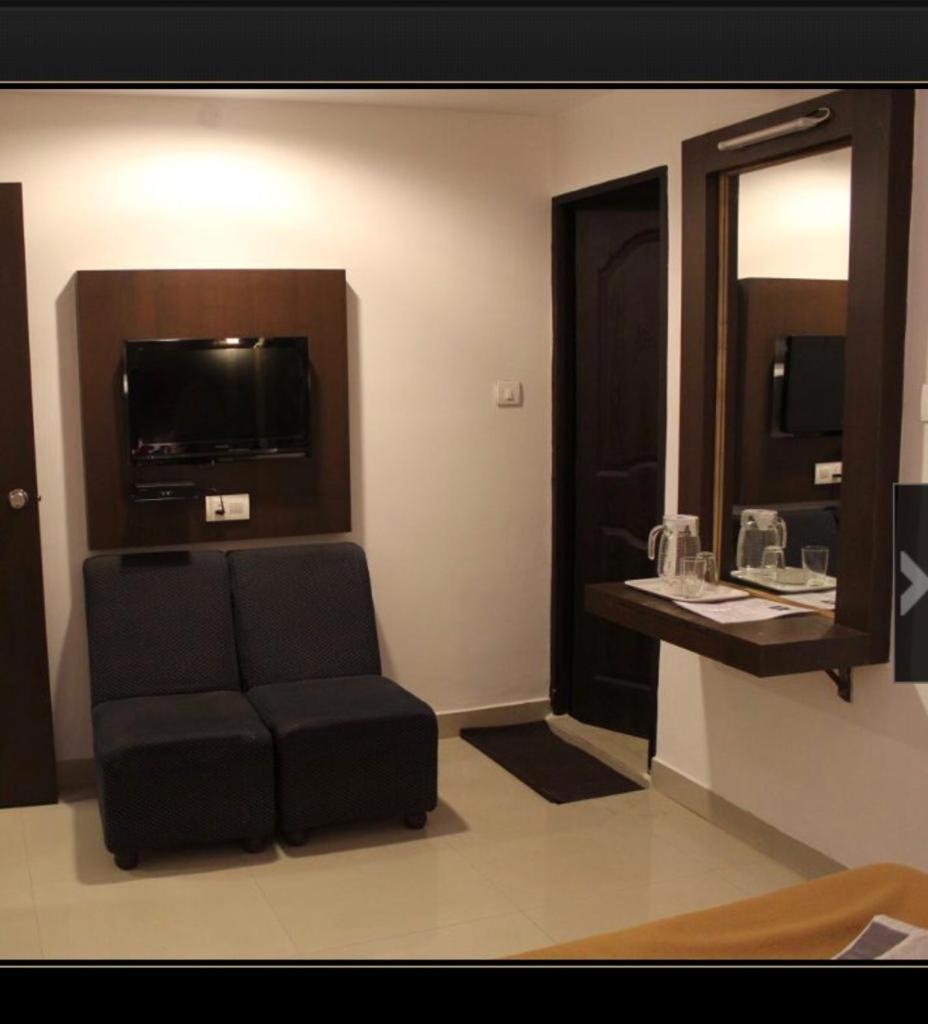 Hotel Aashraya Mysore Ngoại thất bức ảnh